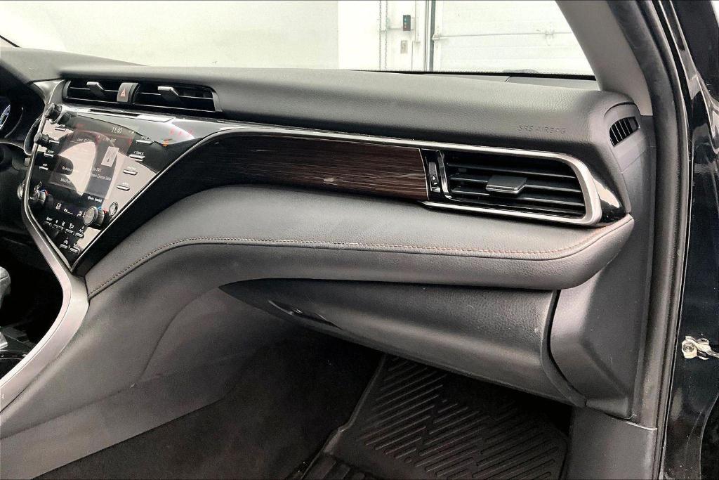 used 2020 Toyota Camry Hybrid car, priced at $19,000