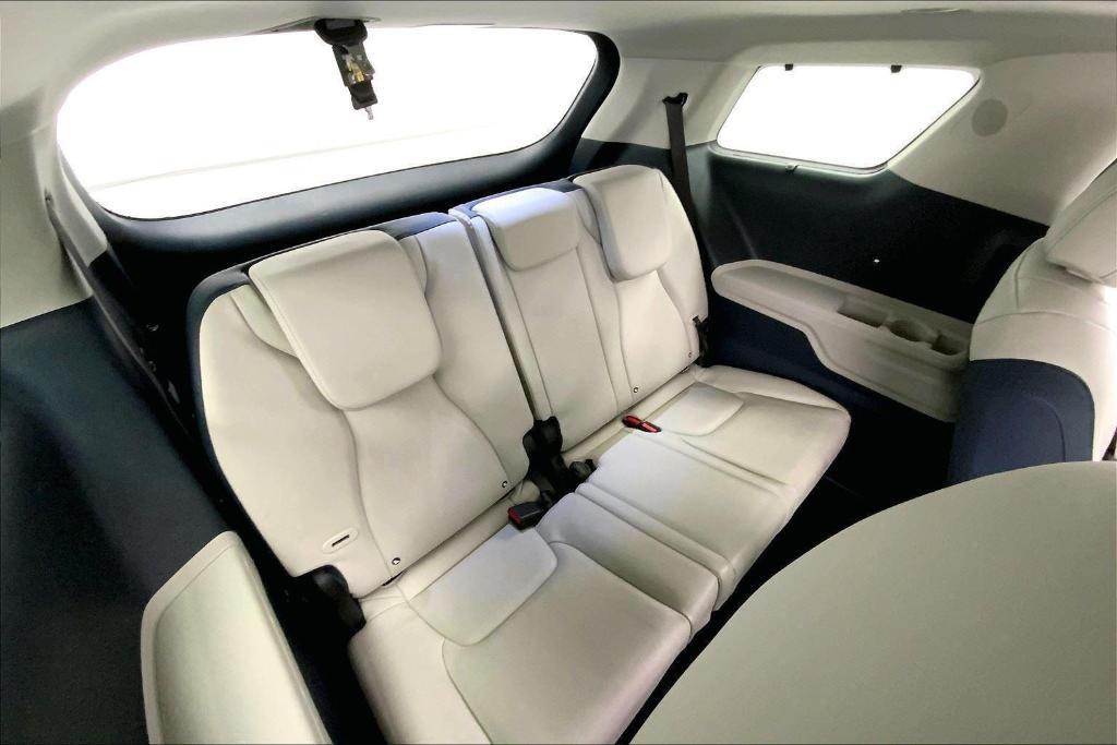 used 2025 Kia Carnival car, priced at $42,995