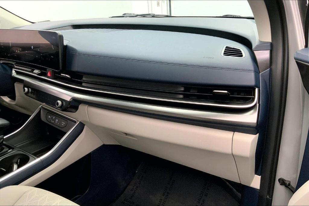 used 2025 Kia Carnival car, priced at $42,995