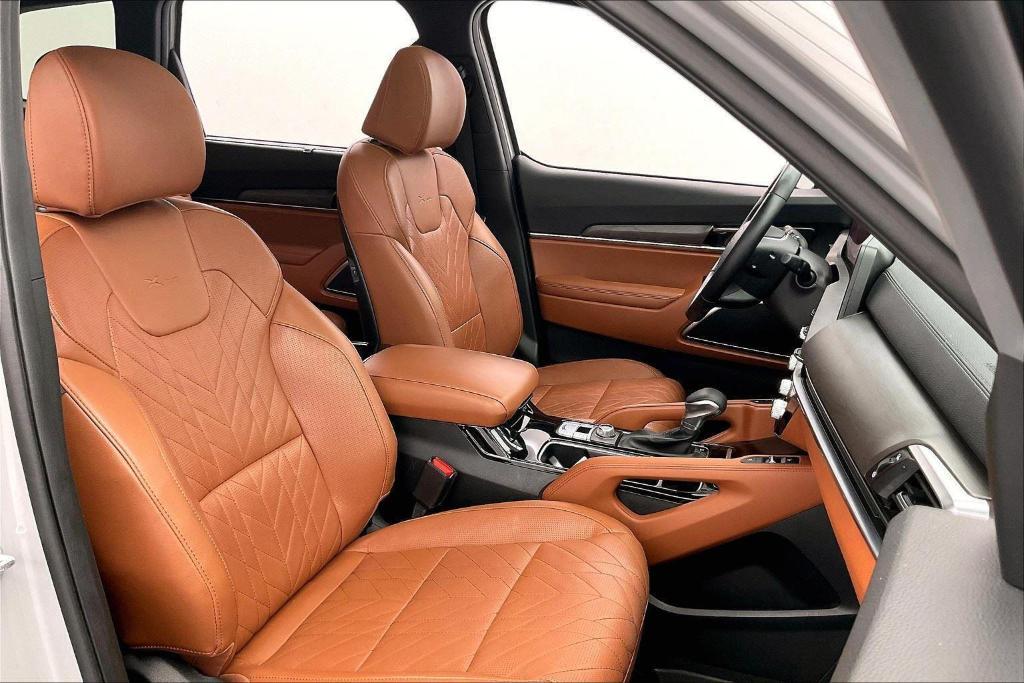 used 2024 Kia Telluride car, priced at $44,000
