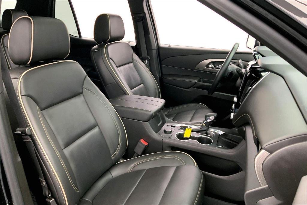 used 2023 Chevrolet Traverse car, priced at $35,495