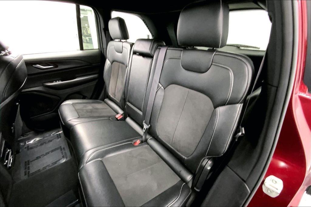 used 2024 Jeep Grand Cherokee car, priced at $37,600