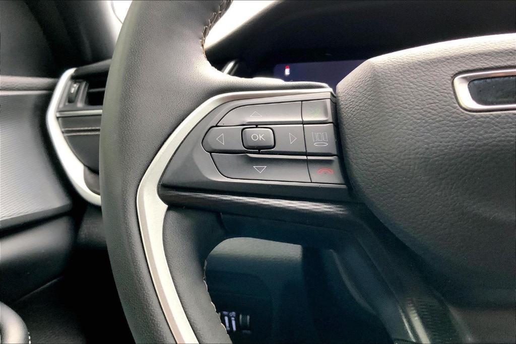 used 2024 Jeep Grand Cherokee car, priced at $37,600