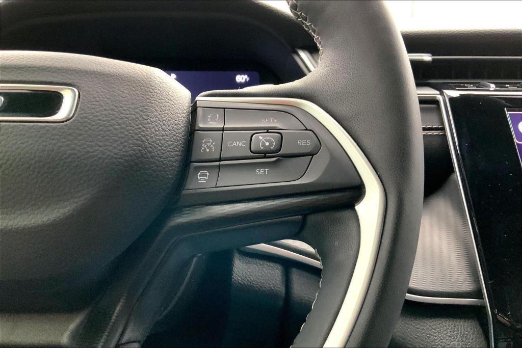 used 2024 Jeep Grand Cherokee car, priced at $37,600