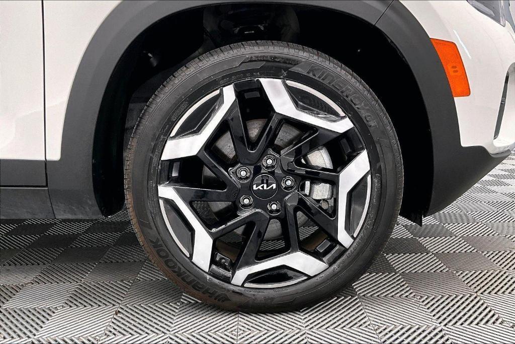 used 2024 Kia Seltos car, priced at $25,500