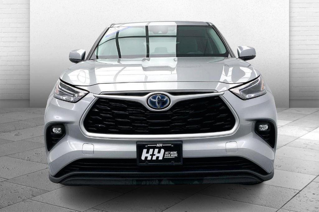 used 2021 Toyota Highlander Hybrid car, priced at $34,000