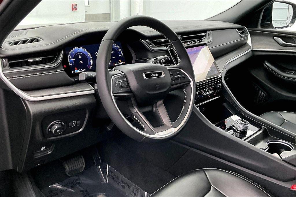 used 2024 Jeep Grand Cherokee car, priced at $38,897