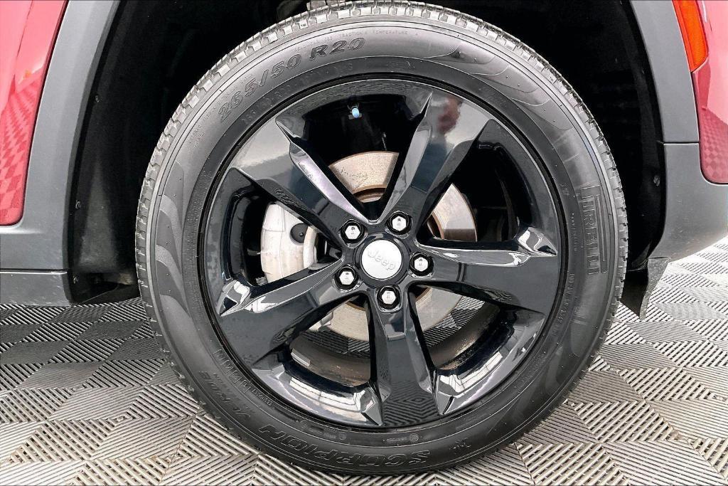 used 2024 Jeep Grand Cherokee car, priced at $38,897