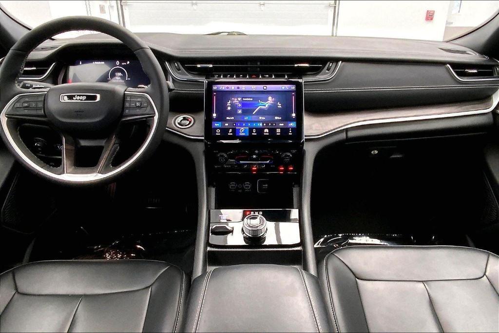 used 2024 Jeep Grand Cherokee car, priced at $38,444