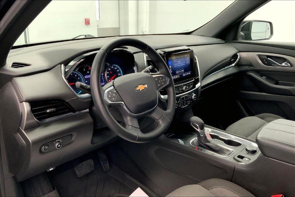 used 2023 Chevrolet Traverse car, priced at $32,000