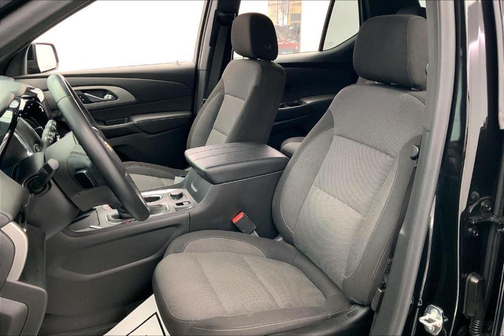used 2023 Chevrolet Traverse car, priced at $32,000
