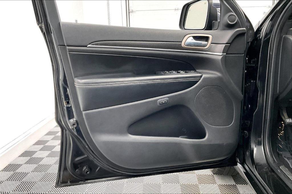 used 2016 Jeep Grand Cherokee car, priced at $12,643