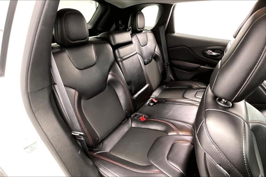 used 2019 Jeep Cherokee car, priced at $21,308