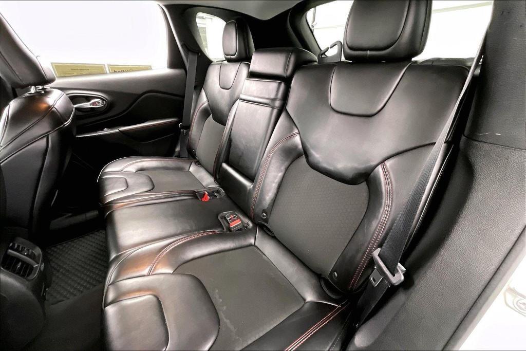 used 2019 Jeep Cherokee car, priced at $21,308