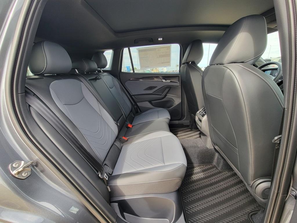 new 2025 Volkswagen Tiguan car, priced at $38,693