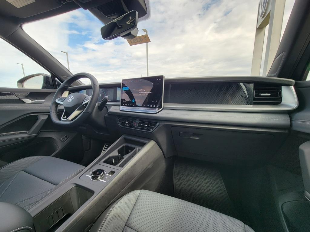 new 2025 Volkswagen Tiguan car, priced at $38,693