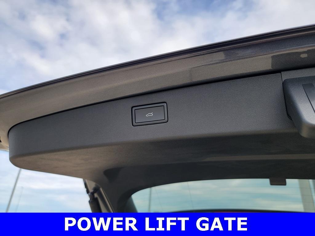 new 2025 Volkswagen Tiguan car, priced at $38,693