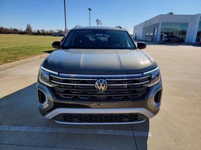 new 2025 Volkswagen Atlas car, priced at $47,076