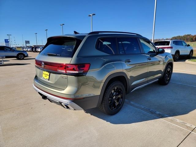 new 2025 Volkswagen Atlas car, priced at $47,076