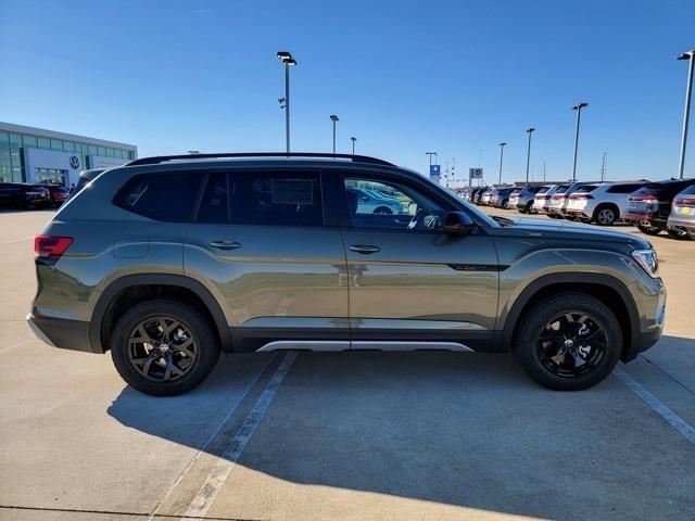 new 2025 Volkswagen Atlas car, priced at $47,076