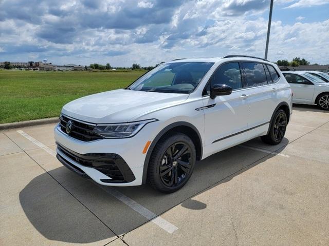 new 2024 Volkswagen Tiguan car, priced at $35,691