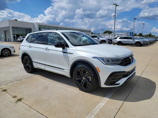 new 2024 Volkswagen Tiguan car, priced at $35,691