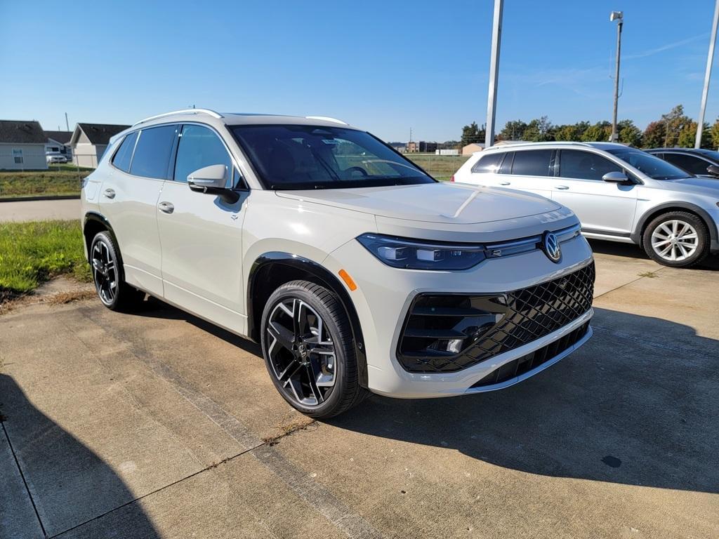 new 2026 Volkswagen Tiguan car, priced at $44,966