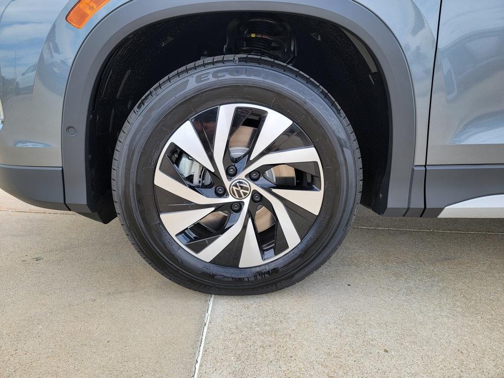 new 2025 Volkswagen Tiguan car, priced at $31,261