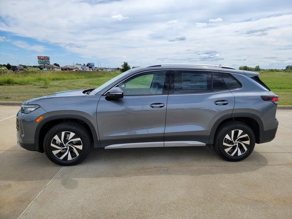 new 2025 Volkswagen Tiguan car, priced at $31,261