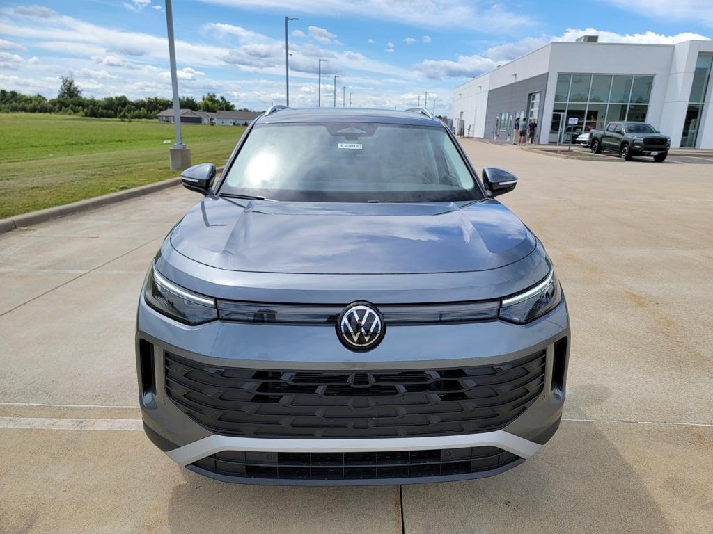 new 2025 Volkswagen Tiguan car, priced at $31,261