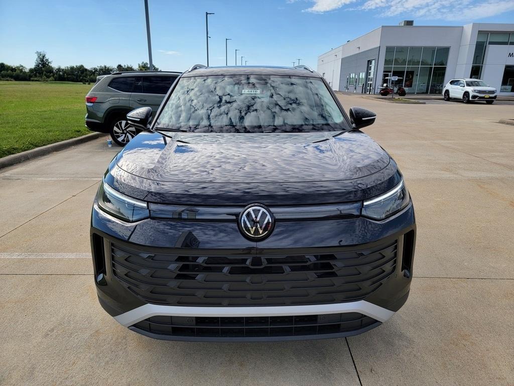 new 2025 Volkswagen Tiguan car, priced at $35,676