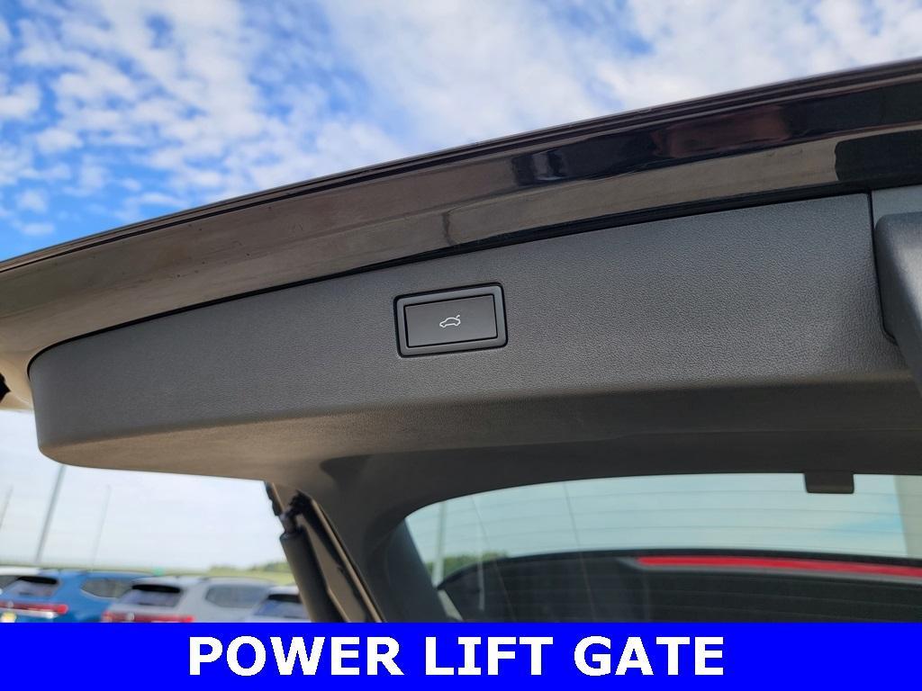 new 2025 Volkswagen Tiguan car, priced at $35,676