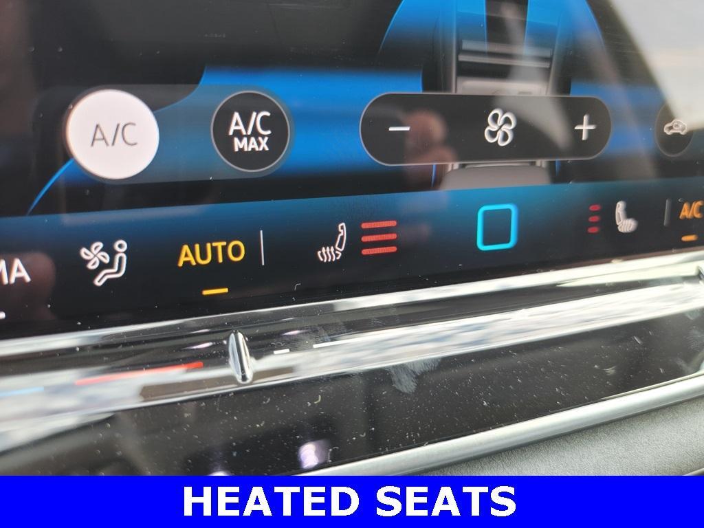 new 2025 Volkswagen Tiguan car, priced at $35,676