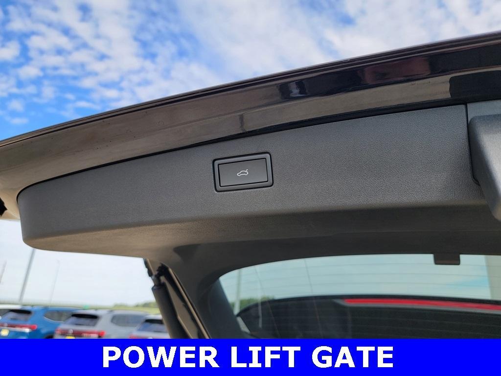 new 2025 Volkswagen Tiguan car, priced at $35,676