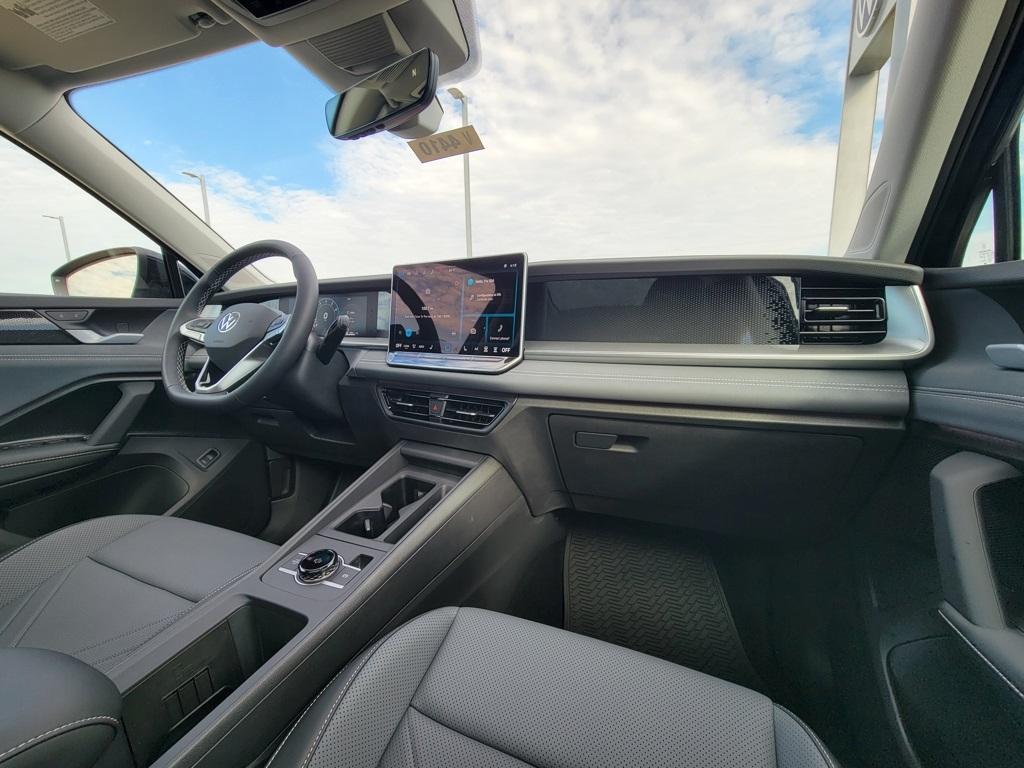 new 2025 Volkswagen Tiguan car, priced at $35,676