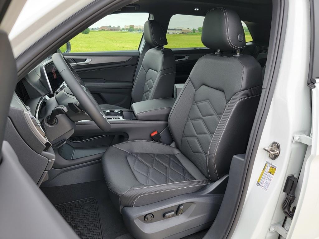 new 2025 Volkswagen Atlas Cross Sport car, priced at $47,336