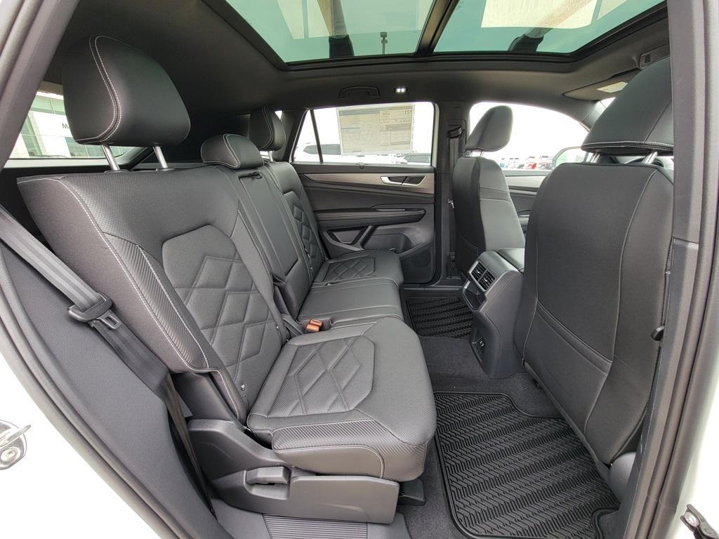 new 2025 Volkswagen Atlas Cross Sport car, priced at $47,336
