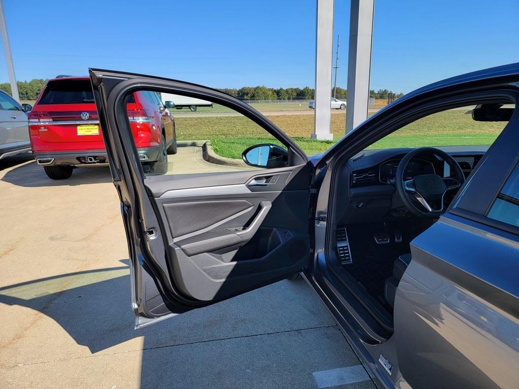 new 2025 Volkswagen Jetta car, priced at $26,101