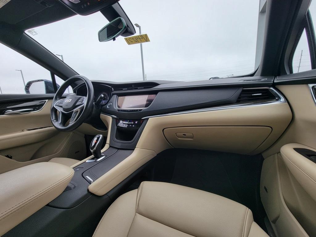 used 2018 Cadillac XT5 car, priced at $16,000