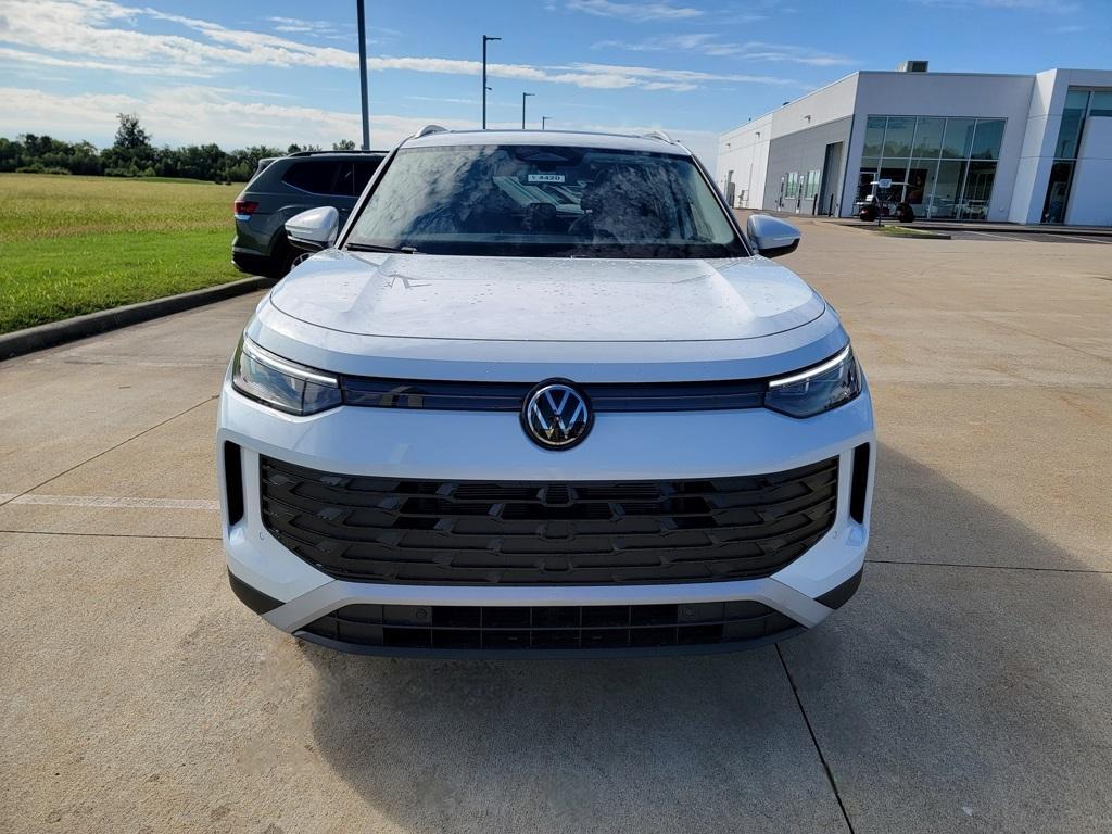 new 2025 Volkswagen Tiguan car, priced at $33,880