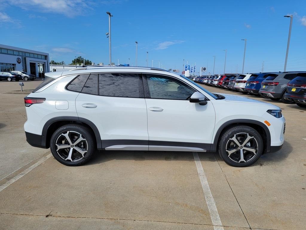 new 2025 Volkswagen Tiguan car, priced at $33,880