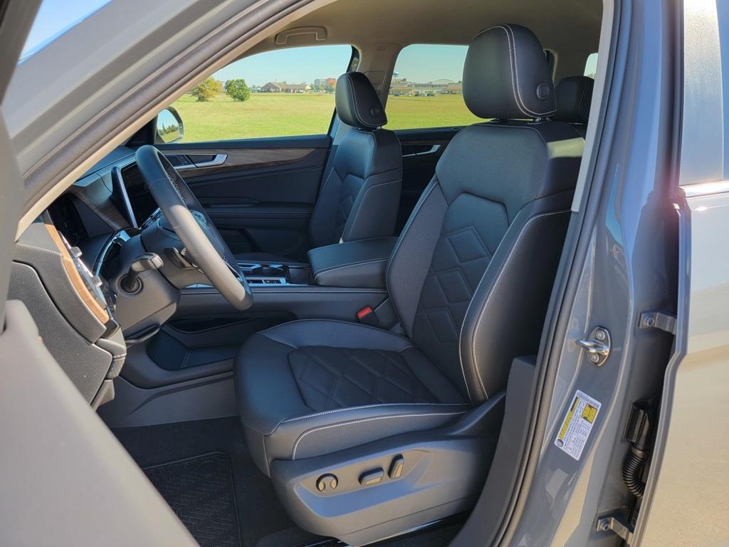 new 2026 Volkswagen Atlas car, priced at $47,786