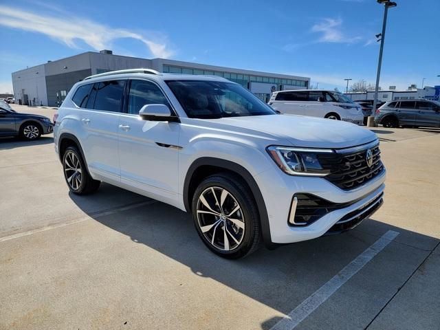 new 2025 Volkswagen Atlas car, priced at $54,776