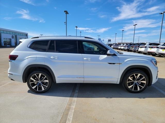 new 2025 Volkswagen Atlas car, priced at $54,776