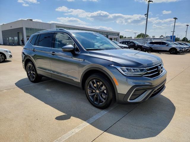 new 2024 Volkswagen Tiguan car, priced at $34,753