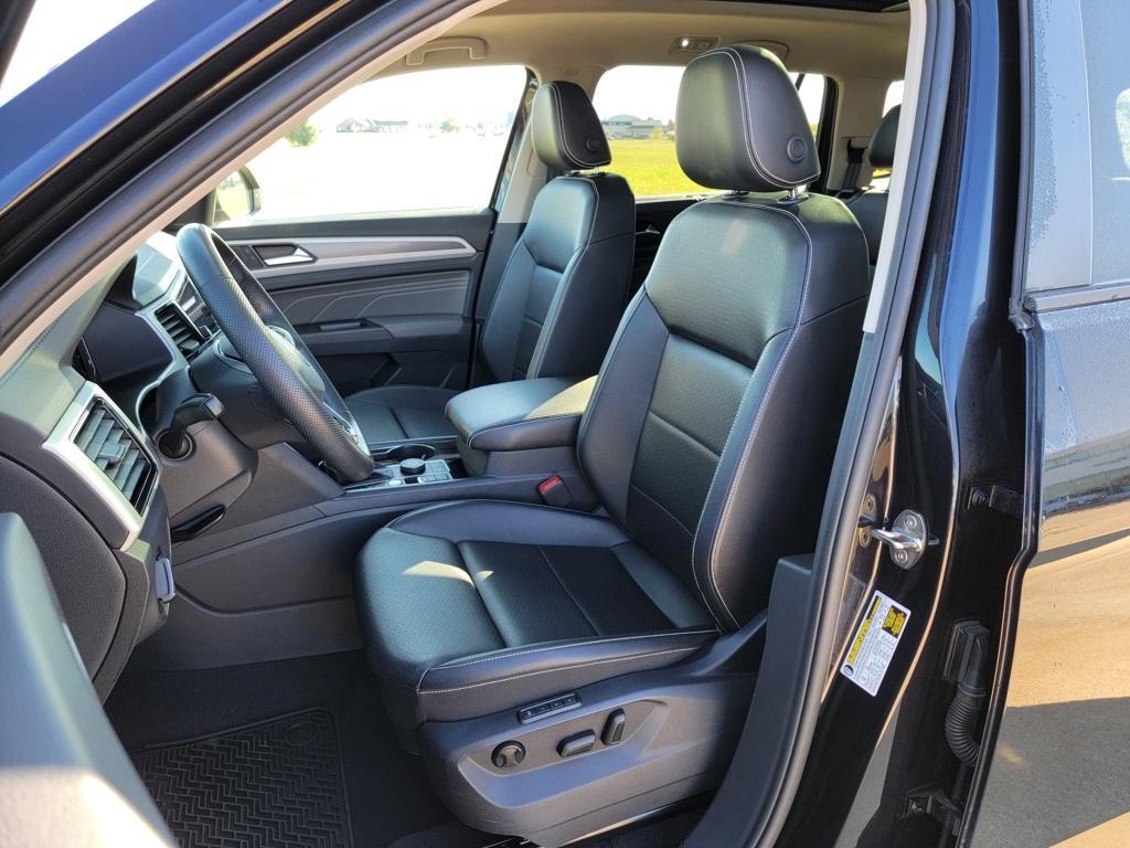 used 2022 Volkswagen Atlas car, priced at $32,500