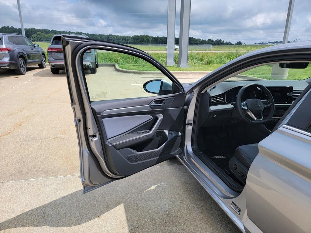 new 2025 Volkswagen Jetta car, priced at $27,201