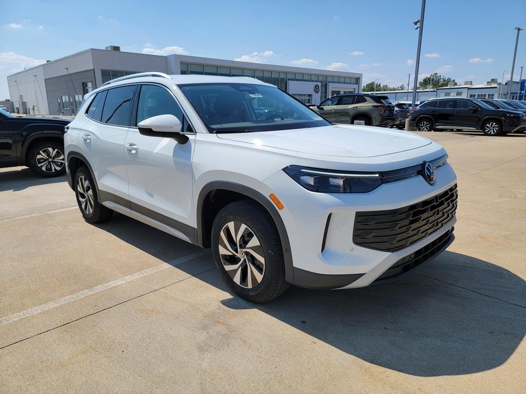 new 2025 Volkswagen Tiguan car, priced at $30,975