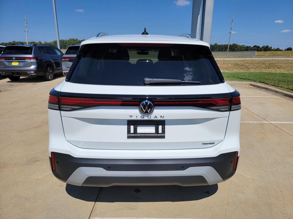 new 2025 Volkswagen Tiguan car, priced at $30,975