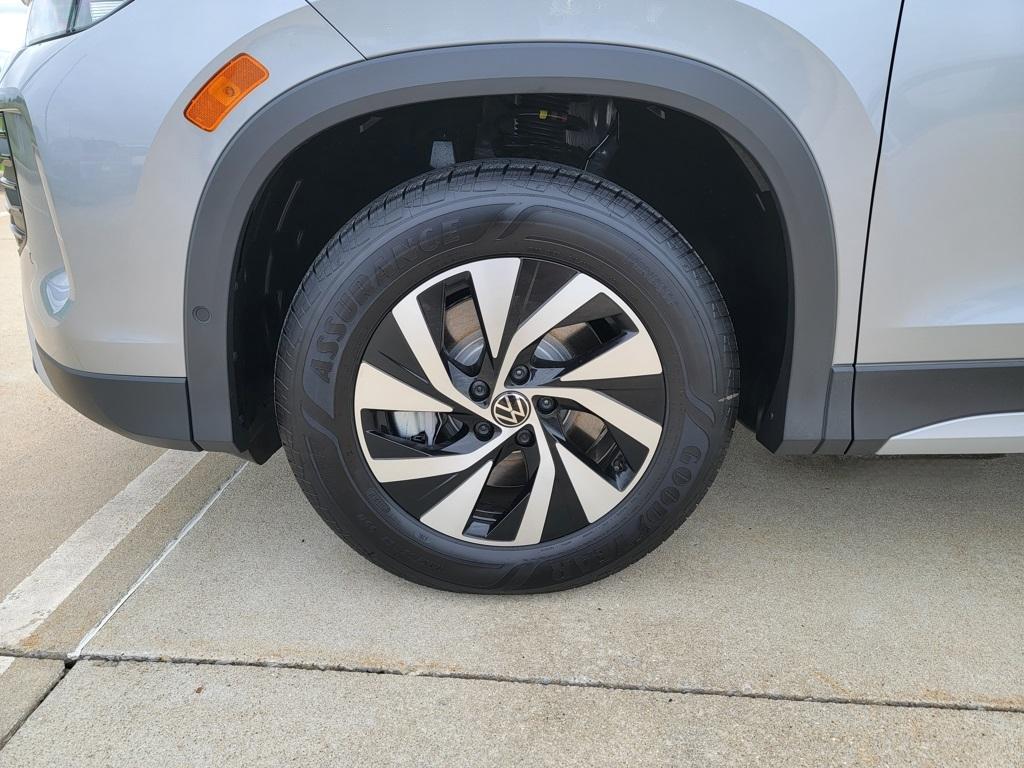 new 2025 Volkswagen Tiguan car, priced at $30,511